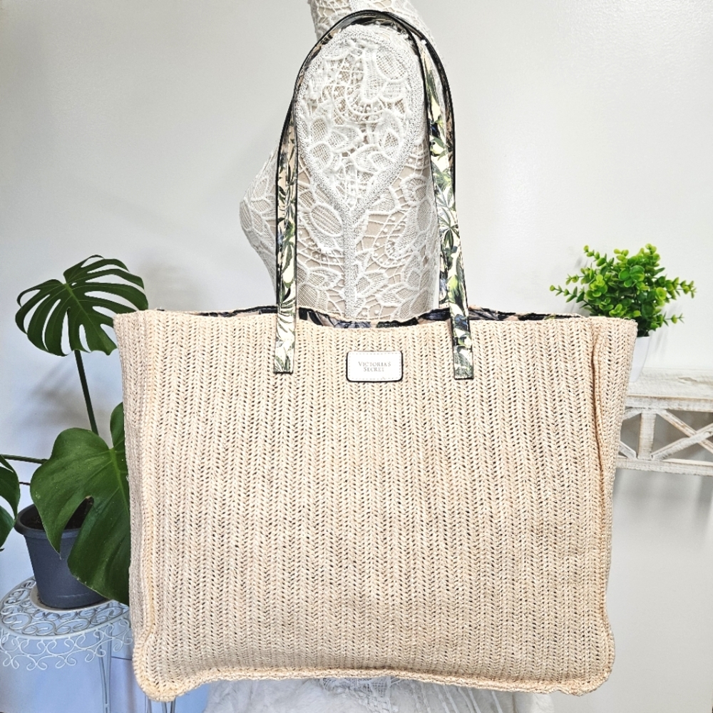 Victorias Secret Straw Tote - Picture 5 of 17